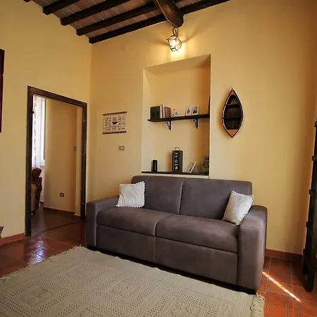 House Lavinia דירה *